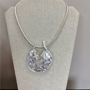 Elegant Silver Pendant Necklace